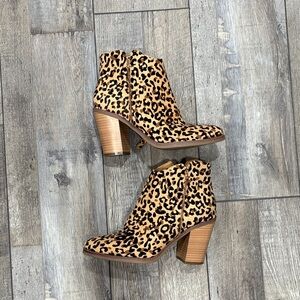 Like New! Leopard Print Ankle Boots